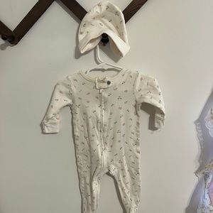 Baby girls 3-6 month sleeper with matching hat.